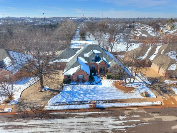 305 Hamptonridge Road, Edmond, OK 73034