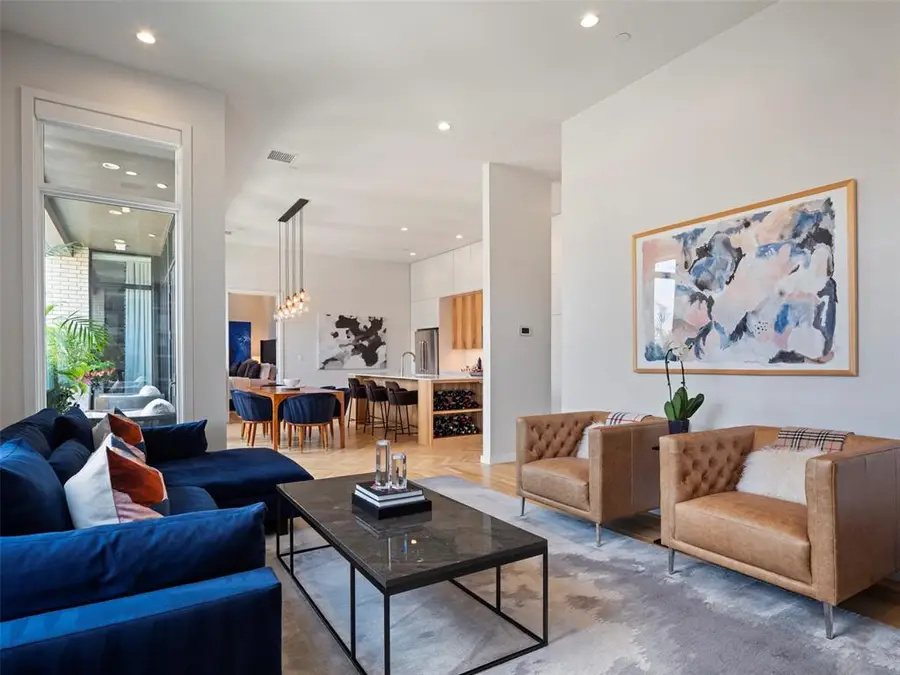 701 N Hudson Avenue #404, Oklahoma City, OK 73102 - Image #3