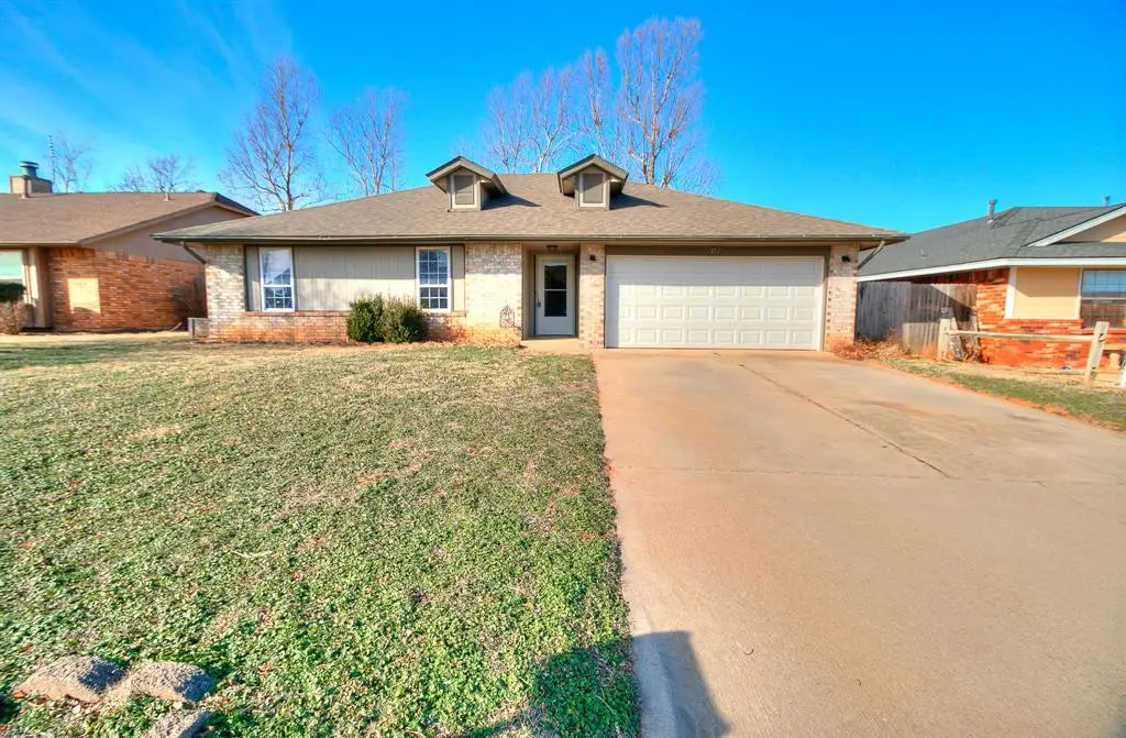 917 N Crystal Way, Mustang, OK 73064 - Image #1