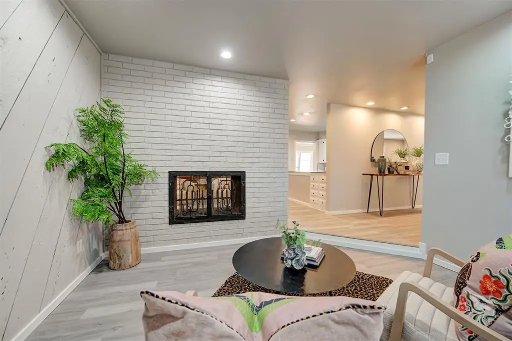 12136 Thorn Ridge Road, Oklahoma City, OK 73120 - Image #1