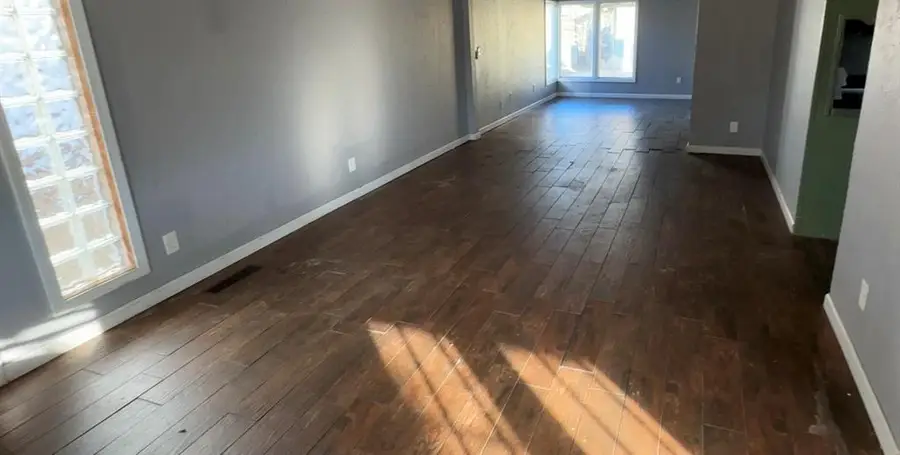 1009 W D Avenue, Elk City, OK 73644 - #2