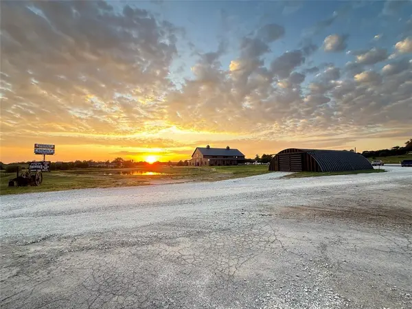 1 1100 E/i-40 Frontage Road #1, Okemah, OK 74859