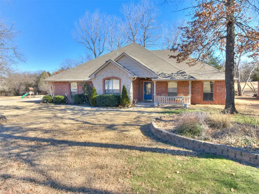 10650 Hunters Pointe, Edmond, OK 73034 - Image #3