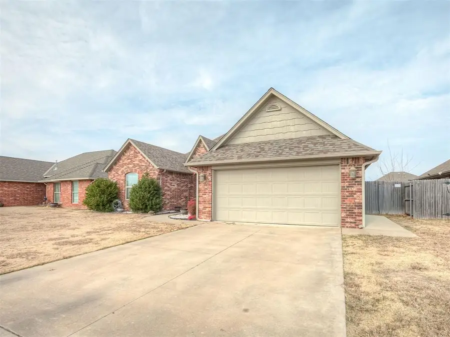 925 SW 14th Street, Moore, OK 73160 - Image #3