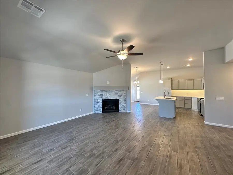 1004 Redwood Creek Drive, Yukon, OK 73099 - #2