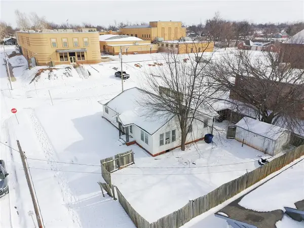 1005 W Washington Avenue, Chickasha, OK 73018