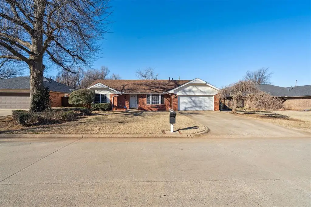 2901 Woodcreek Road, Midwest City, OK 73110 - Image #1