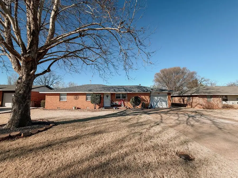 923 N Krest Drive, Weatherford, OK 73096 - #3