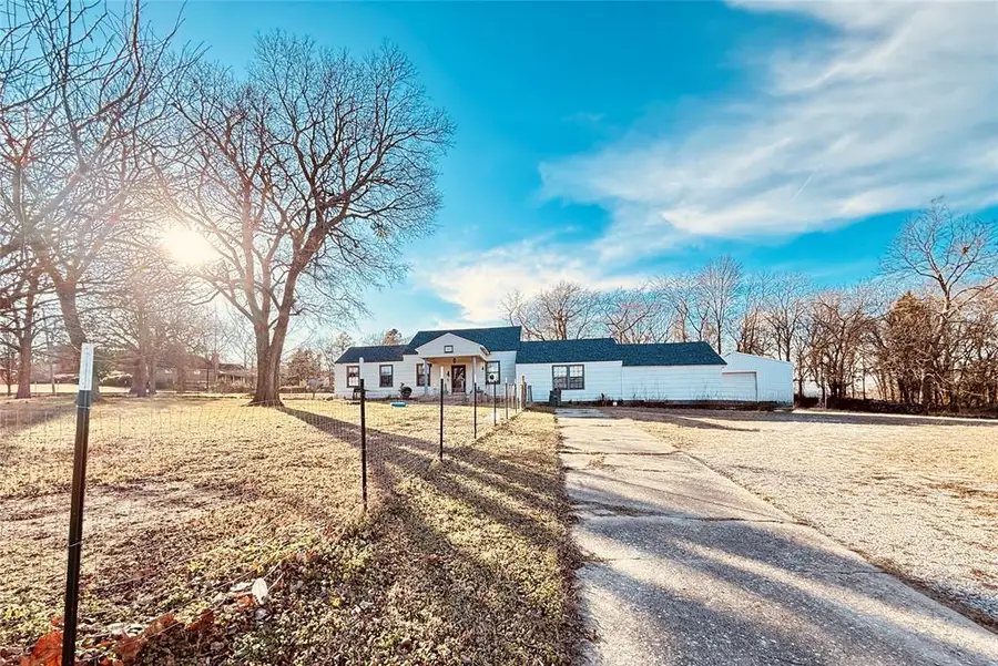 825 S Eufaula Avenue, Wewoka, OK 74884 - #2