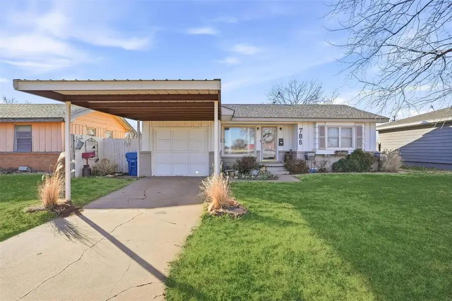 708 W 12th Street, Cordell, OK 73632 - #2