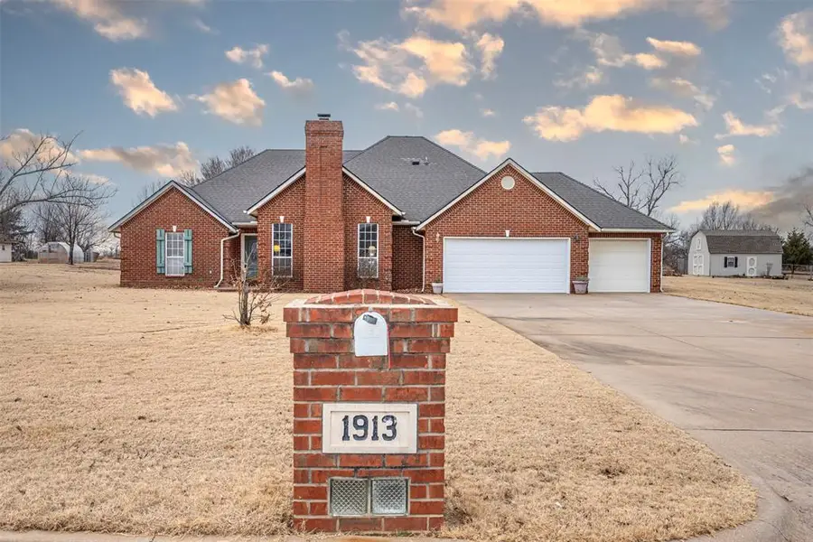 1913 Kyle Drive, Guthrie, OK 73044 - Image #2