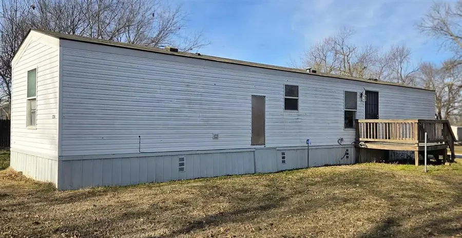 224 W 10th Street, Holdenville, OK 74848 - #2
