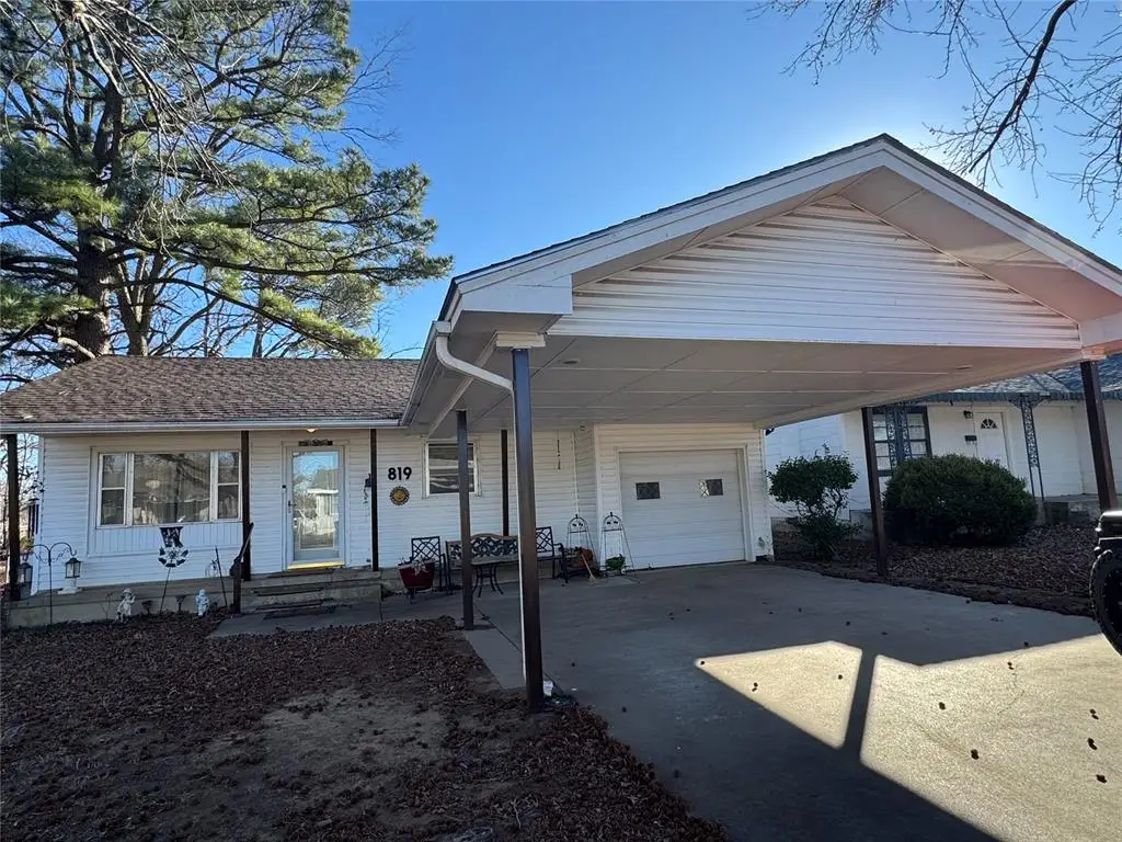 819 Lee Street, Seminole, OK 74868 - #1