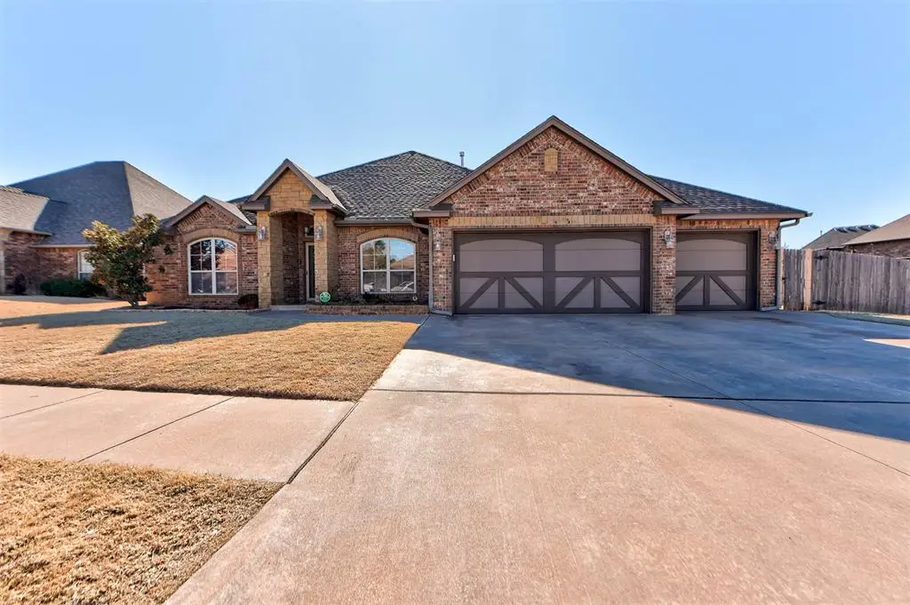 8516 NW 111th Street, Oklahoma City, OK 73162 - Image #1