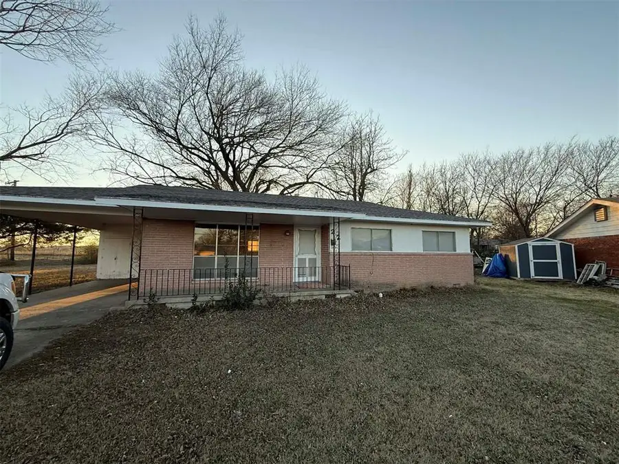 22 E Rondel Avenue, Wewoka, OK 74884 - #2