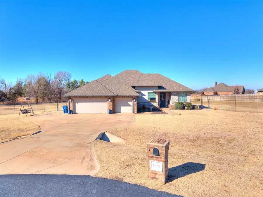 4849 Hillcrest Lane, Edmond, OK 73025 - Image #2