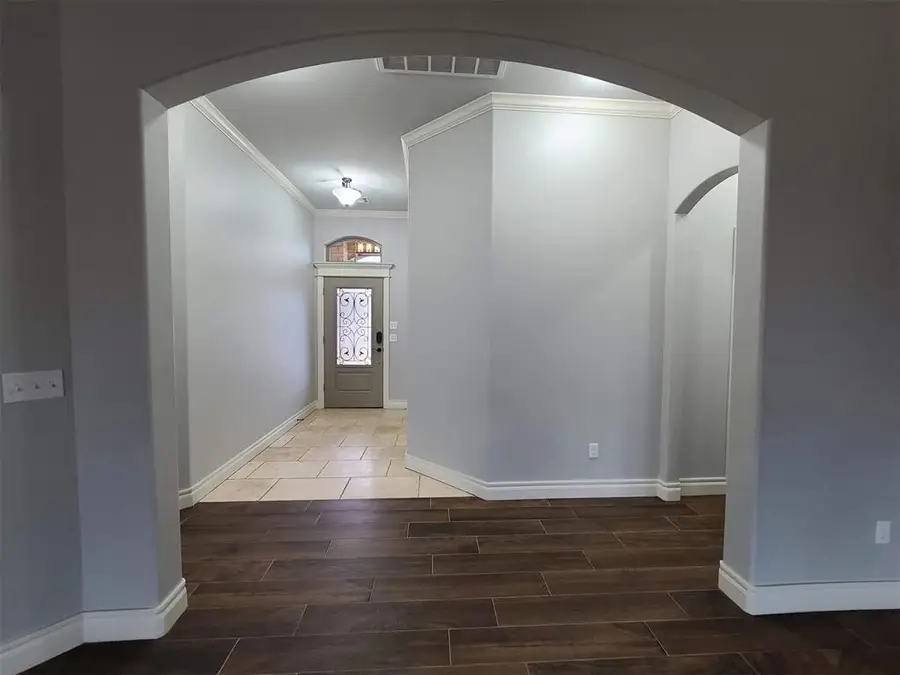 4800 Hambletonian Lane, Mustang, OK 73064 - Image #2