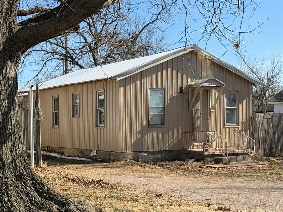 1725 N Louisa Avenue, Shawnee, OK 74804 - #2