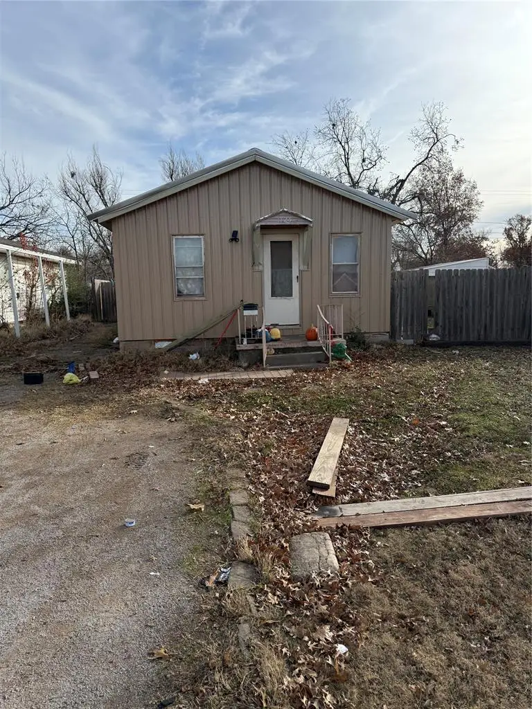 1725 N Louisa Avenue, Shawnee, OK 74804 - #3