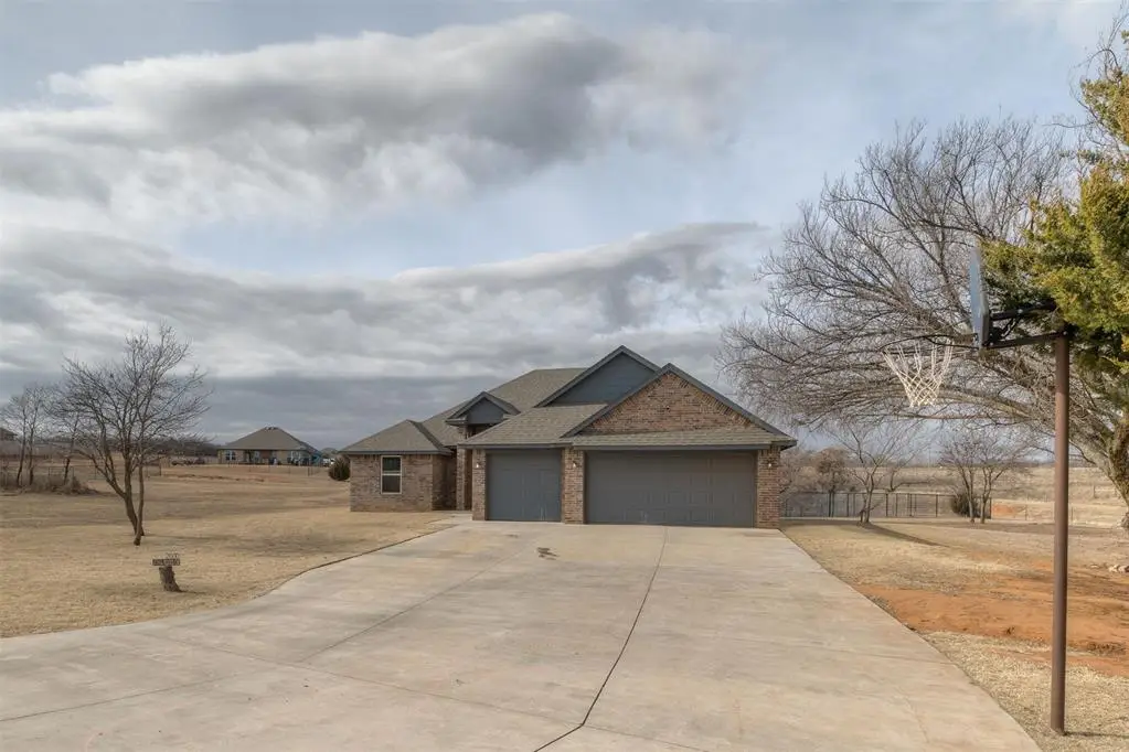 2000 Loyal Roots Circle, Blanchard, OK 73010 - Image #1