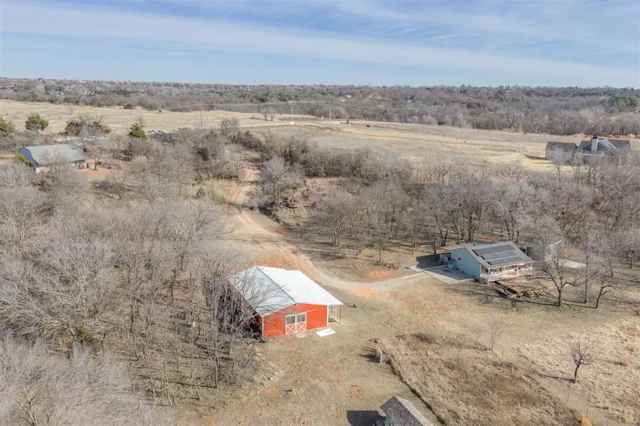 2204 NE 122nd Street, Edmond, OK 73013 - Image #2