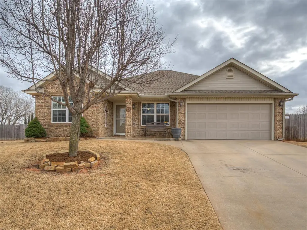536 W Shadow Ridge Way, Mustang, OK 73064 - Image #1