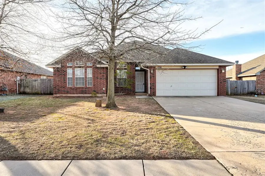 720 E Elder Lane, Mustang, OK 73064 - Image #2