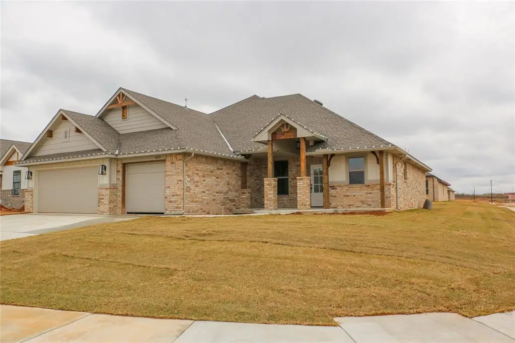 631 Trails End Drive, Shawnee, OK 74804 - Image #1