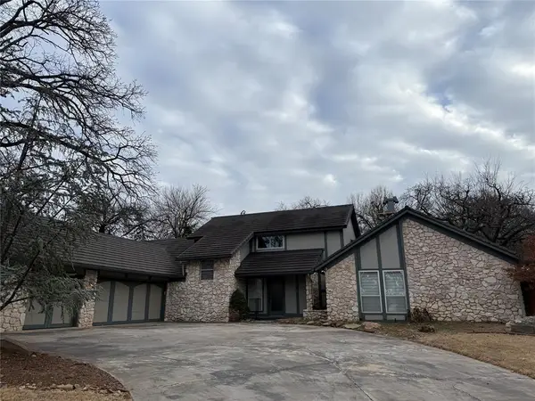 1004 Oak Tree Drive, Edmond, OK 73025