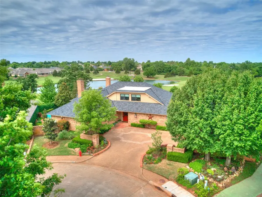 650 E Oak Place, Edmond, OK 73025 - #2