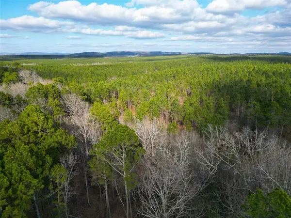 694 Johnny Beavers Trail Road, Broken Bow, OK 74728