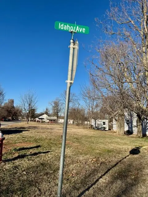 1728 W Idaho Avenue, Chickasha, OK 73018 - #3