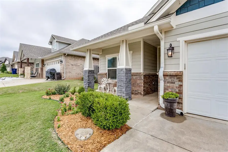 10001 Quarter Horse Trail, Yukon, OK 73099 - Image #2