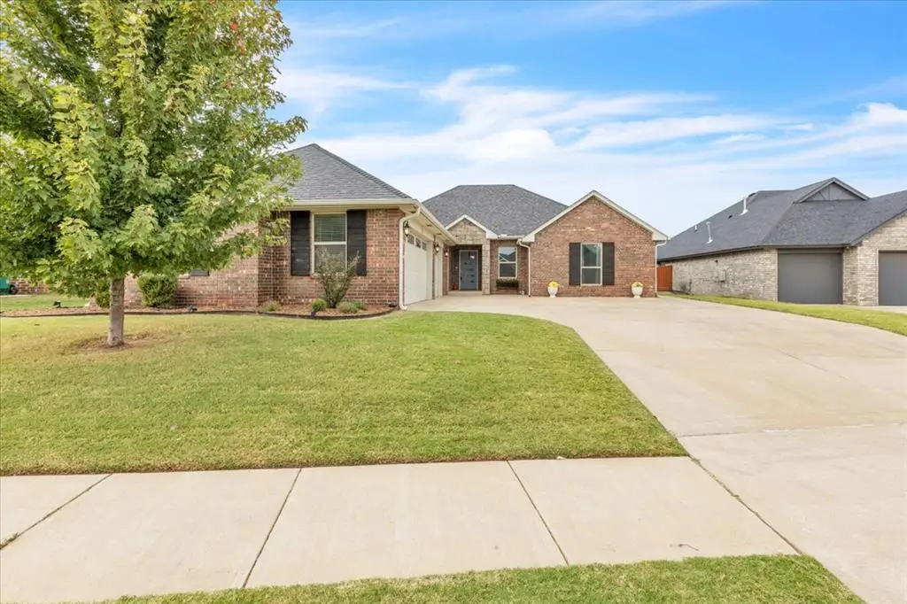 10809 Mountain Fork Drive, Yukon, OK 73099 - Image #1
