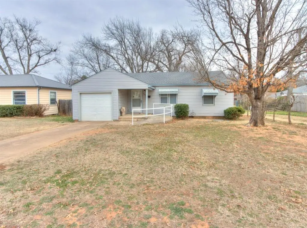 120 N 17th Street, Chickasha, OK 73018 - Image #1