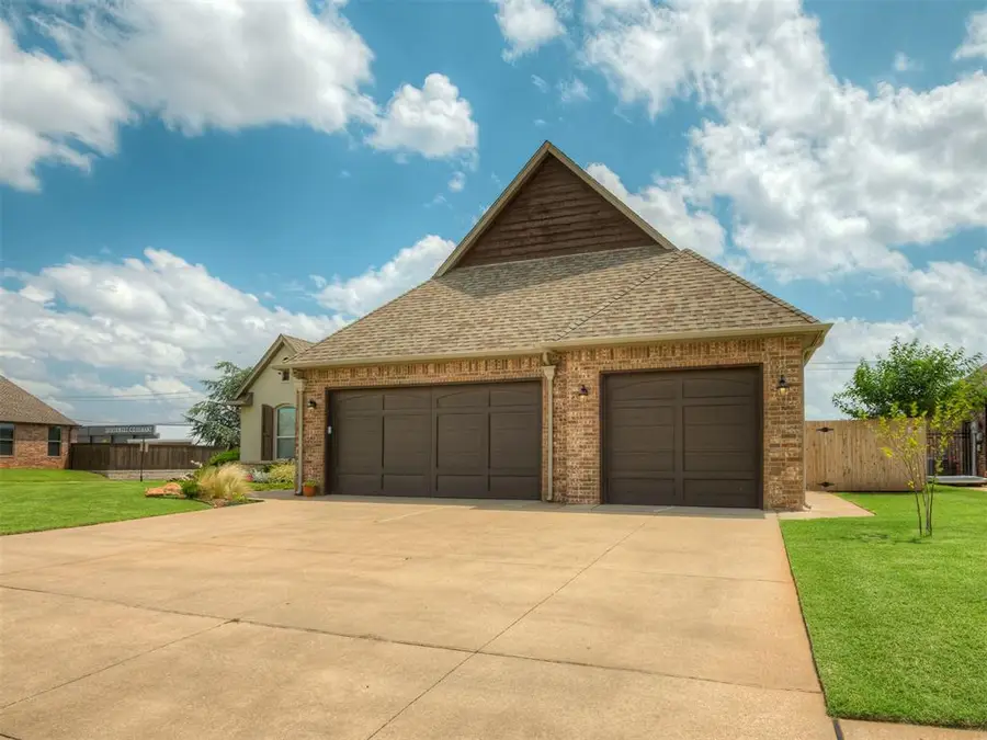 1144 Canteberry Drive, Yukon, OK 73099 - Image #2