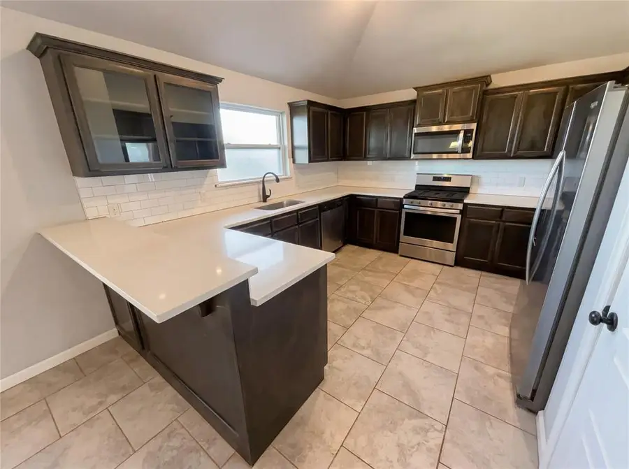 11017 NW 95th Street, Yukon, OK 73099 - Image #2