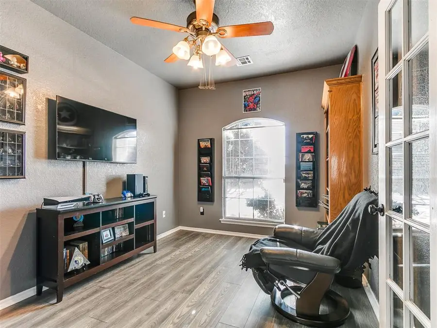 905 SE 38th Street, Moore, OK 73160 - Image #3