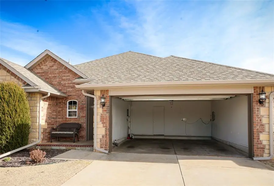 18304 Camborne Avenue, Edmond, OK 73012 - Image #2