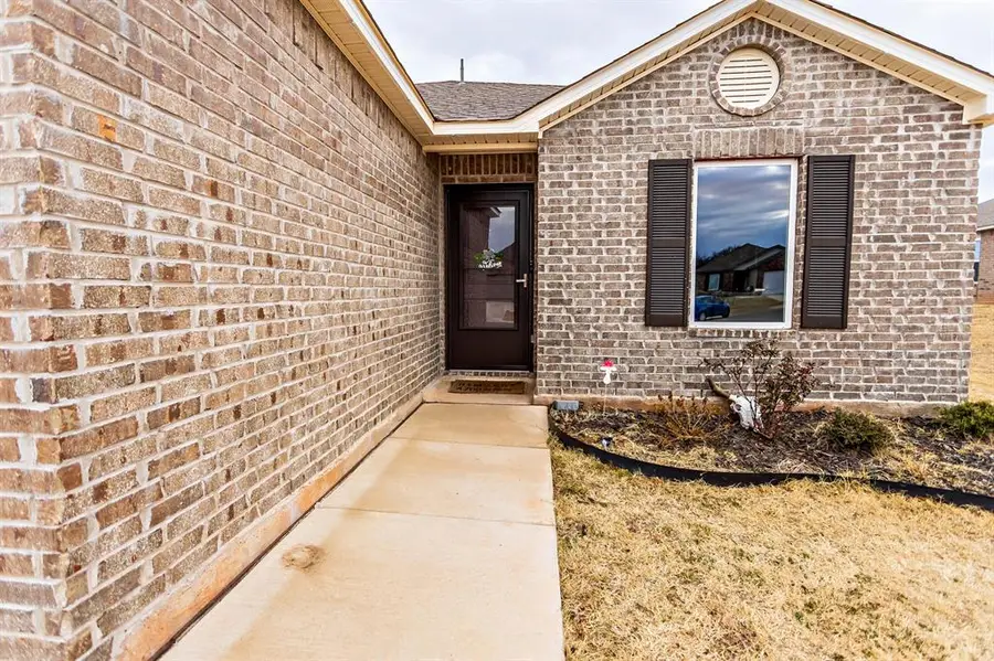 1408 Ellie Court, Shawnee, OK 74804 - Image #3