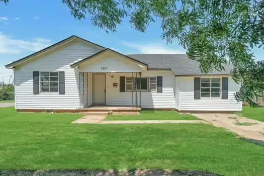 1301 N Crain Street, Altus, OK 73521 - Image #2