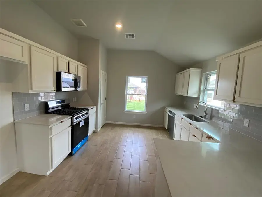 20652 Brush Creek Boulevard, Harrah, OK 73045 - #3