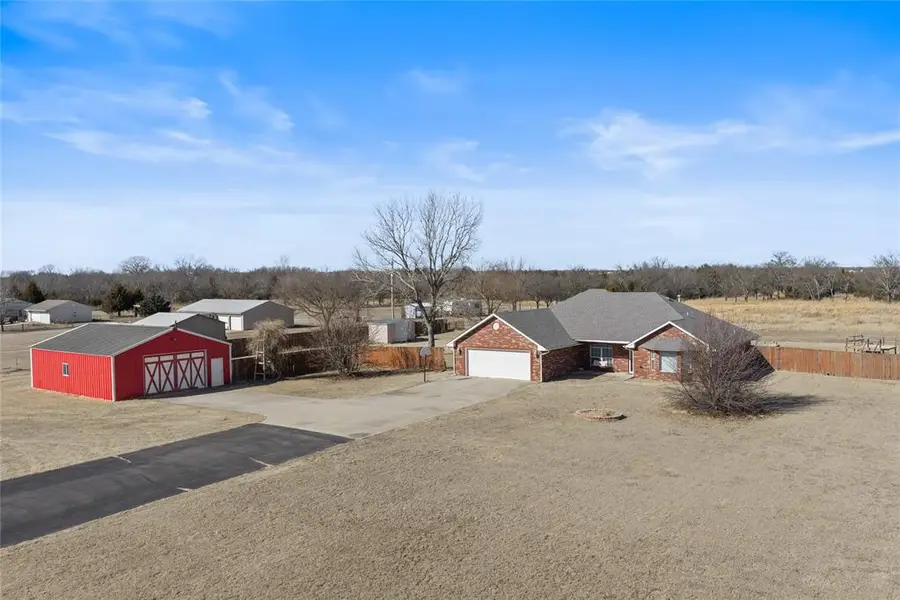 1835 E Redbud Road, Washington, OK 73093 - #2