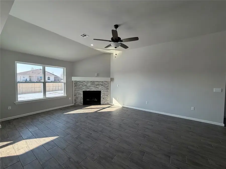 1017 Redwood Creek Drive, Yukon, OK 73099 - #3