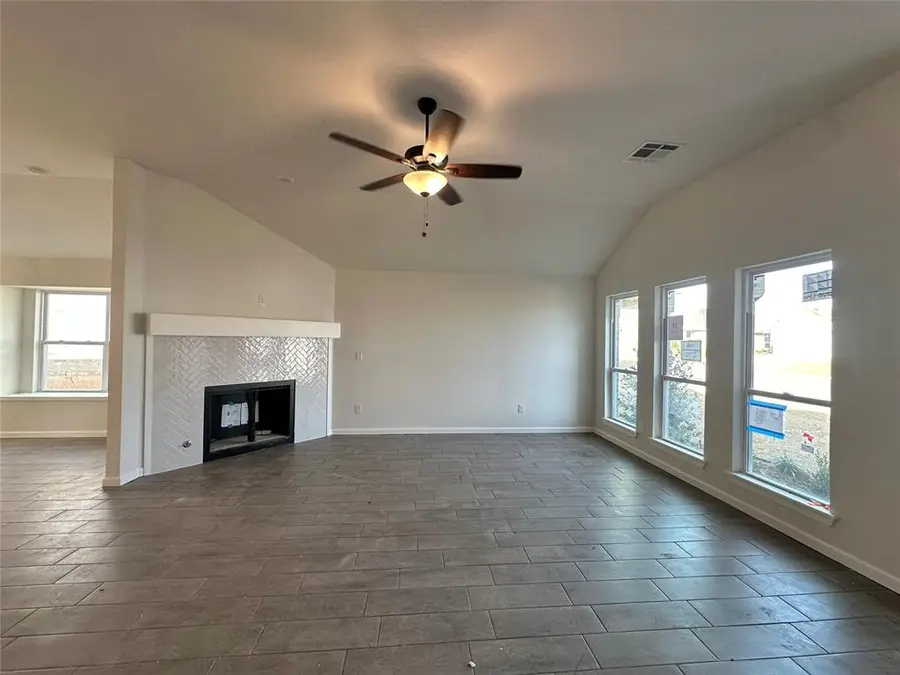 1109 Redwood Creek Drive, Yukon, OK 73099 - #2