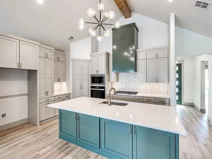 10357 SW 50th Street, Mustang, OK 73064 - Image #3