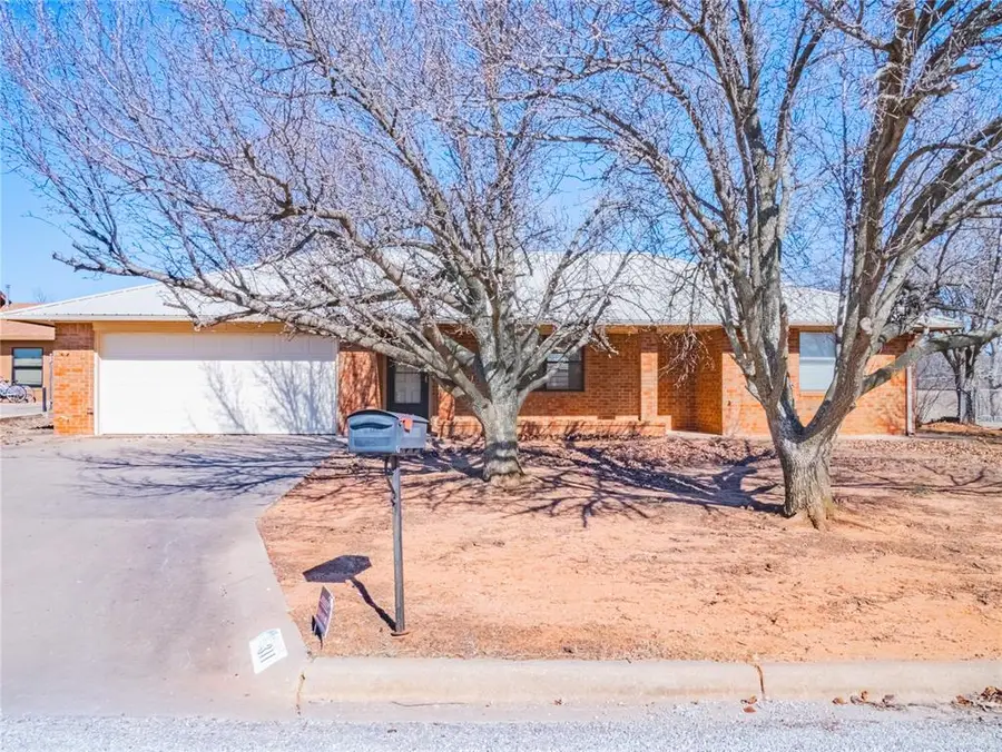 311 Crestview Drive, Elgin, OK 73538 - Image #2