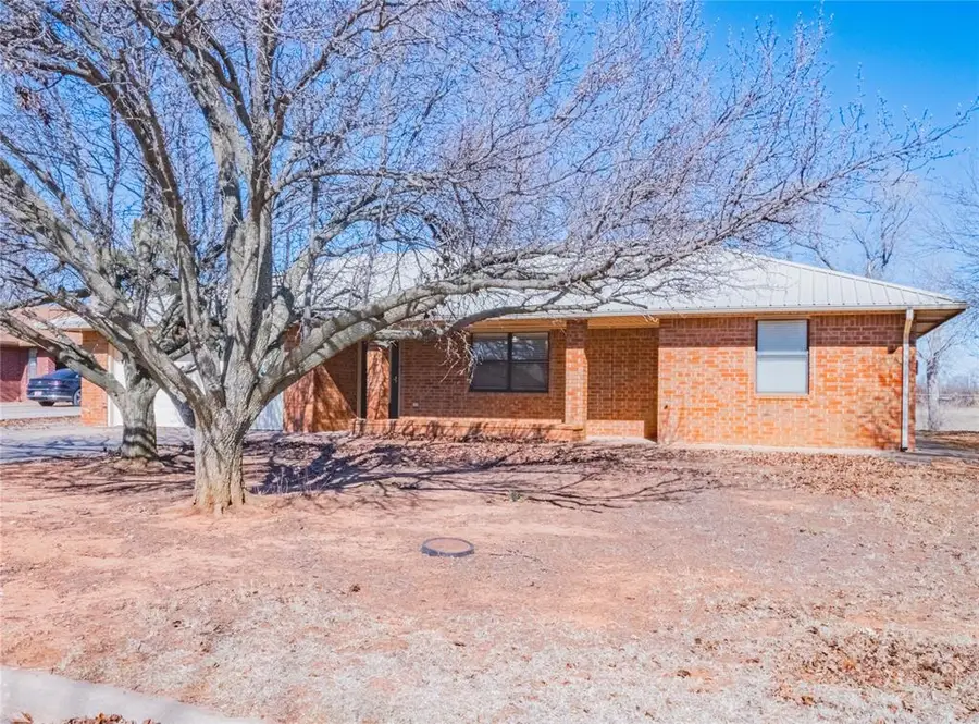 311 Crestview Drive, Elgin, OK 73538 - Image #3