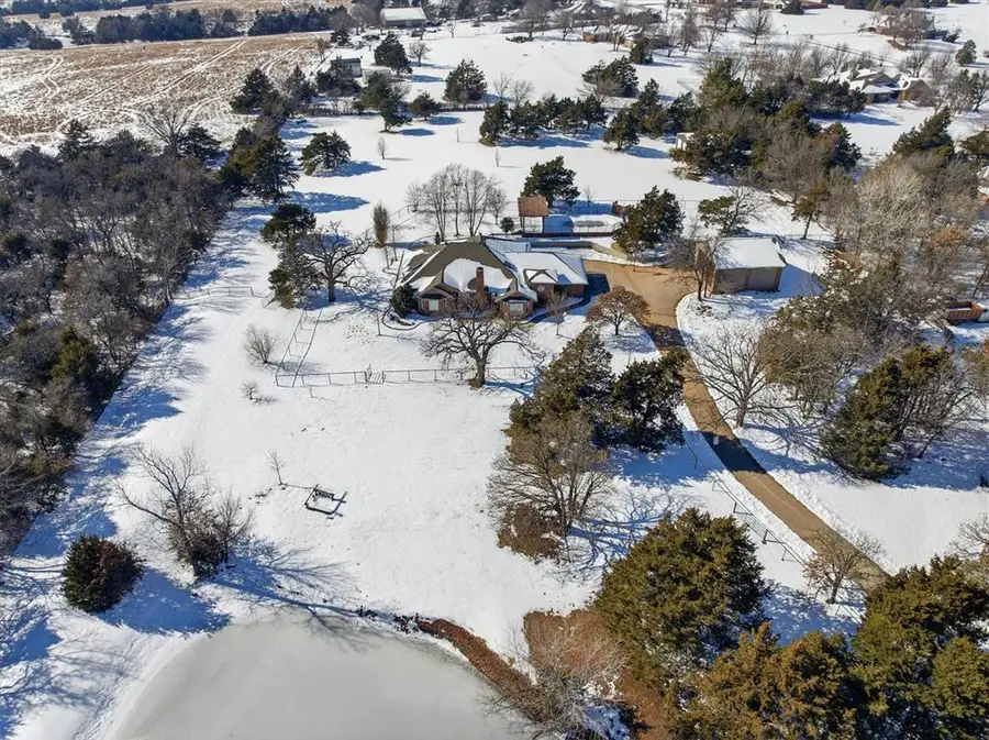 24101 N Western Avenue, Edmond, OK 73025 - Image #2