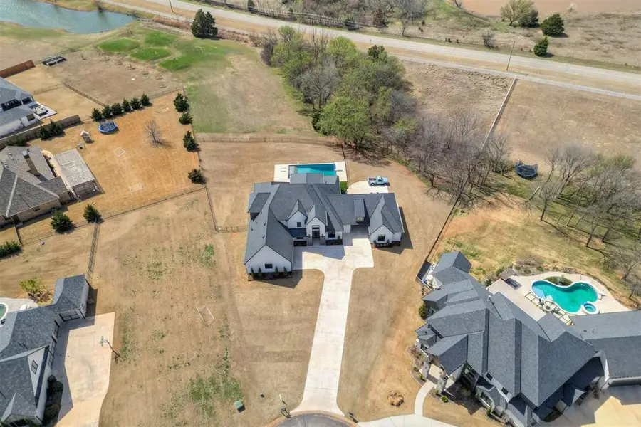 22015 Cricklewood Court, Edmond, OK 73012 - #2